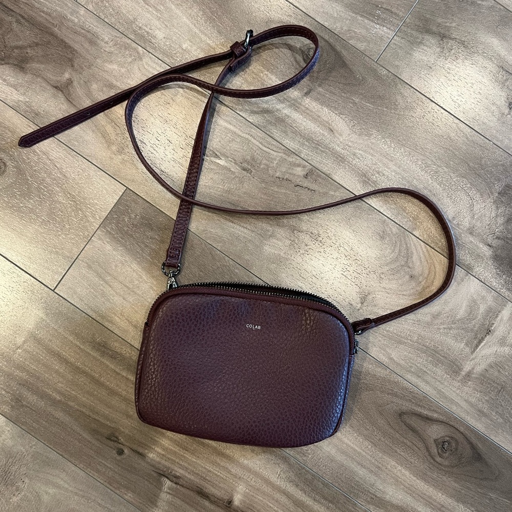 Small Colab Crossbody